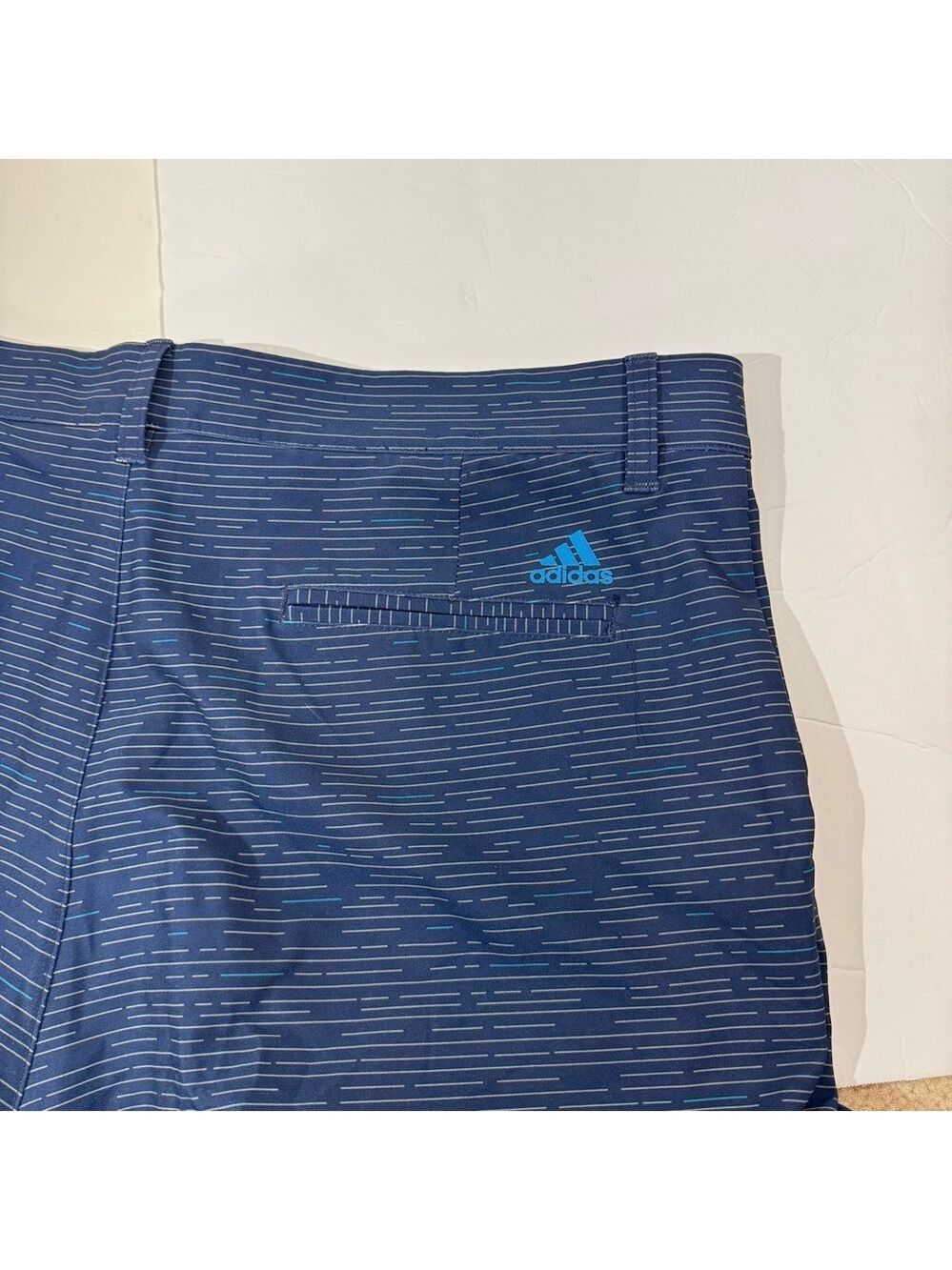 Adidas Ultimate 365 Print Men's Golf Shorts in blue with a striped pattern 38 - Picture 6 of 6